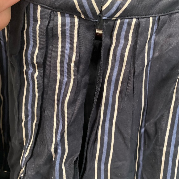 Club Monaco navy striped tank - Picture 4 of 7